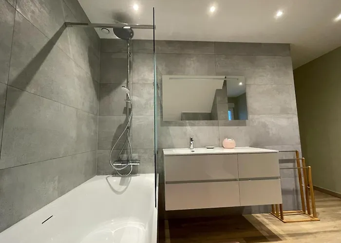 Proche De La Citadelle