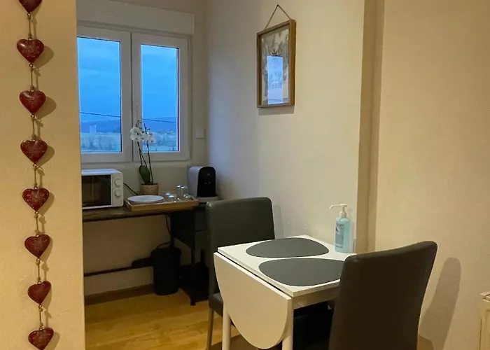 Proche De La Citadelle 3*